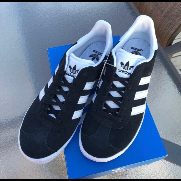 🆕Boy Big Boys Adidas Gazelle Casual Shoes - Picture 2 of 4